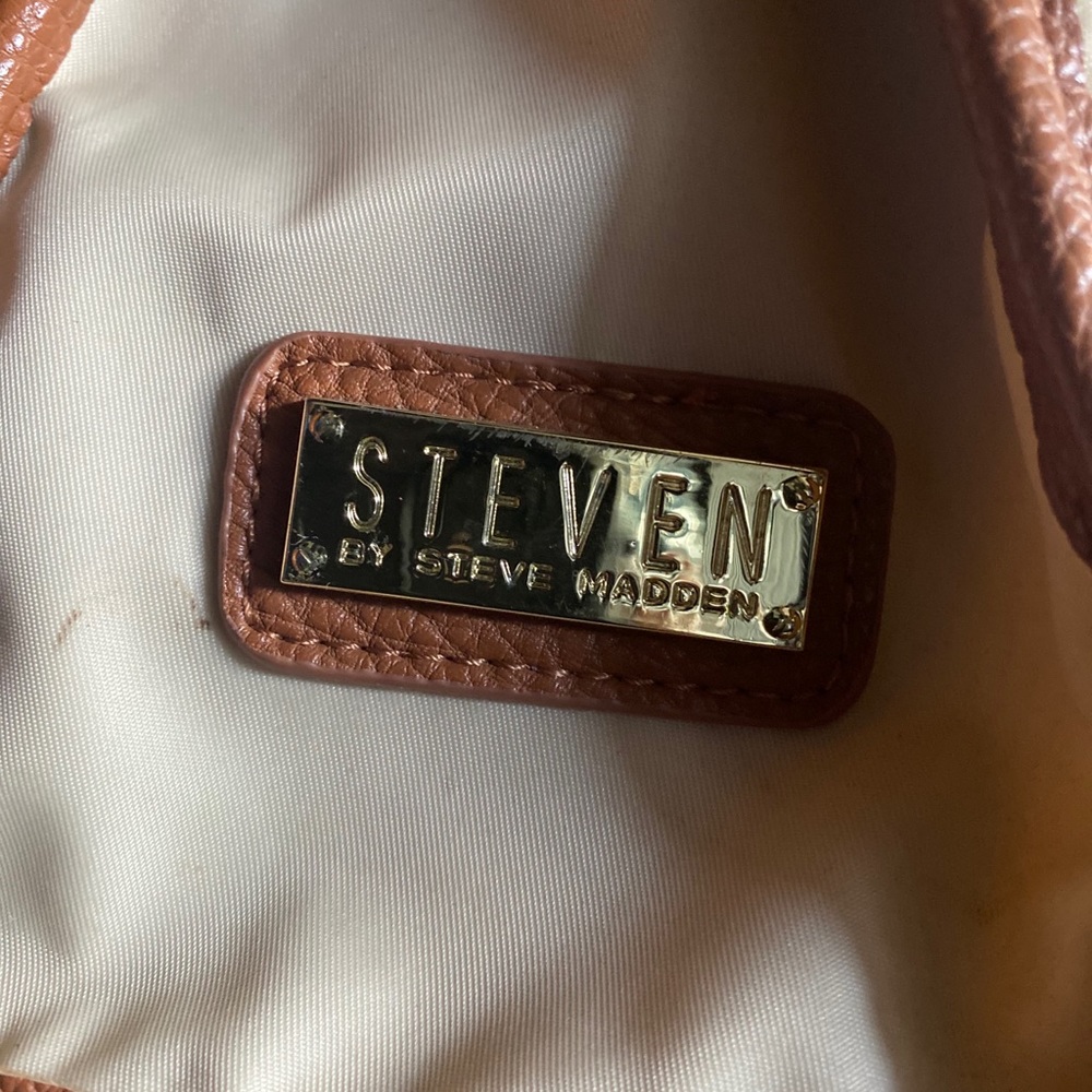 Steven - Picture 4 of 5